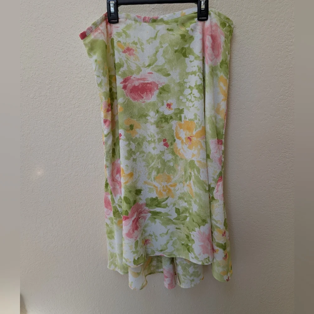 Garden Spring Vibrant Floral Water Color Skirt By Emma James. Size 16 - Picture 3 of 5